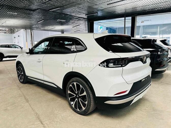 GF Thủ Đức - VF8 Plus 2023 Trắng / Nâu HỒ SƠ SẴN