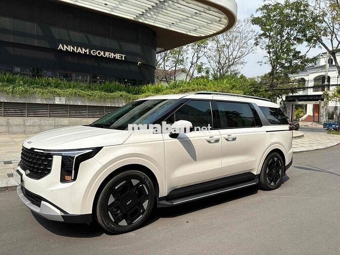Siêu Lướt Kia Carnival 2025 Luxury 2.2D - 15000 km