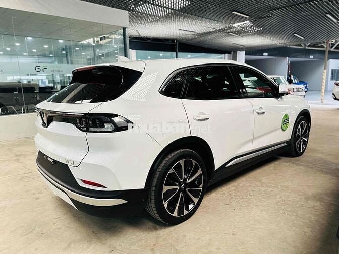 GF Thủ Đức - VF8 Plus 2023 Trắng / Nâu HỒ SƠ SẴN