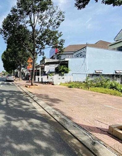 Đất rẻ Tp HCM 379m2 đường huyện thông thoáng ngang 10 sẵn thổ cư 780tr