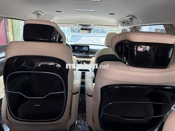 Siêu Lướt Kia Carnival 2025 Luxury 2.2D - 15000 km