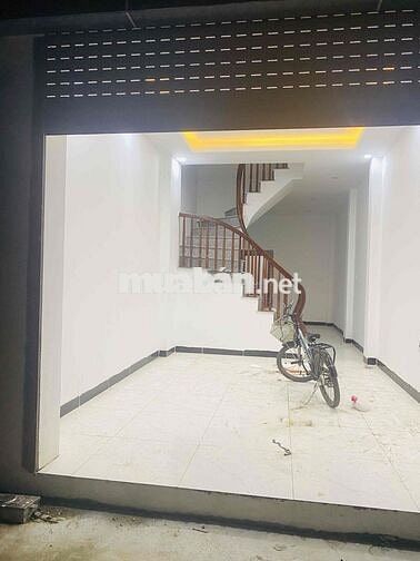 Nhà mới xây, lô góc, 2 mặt thoáng, ô tô đỗ cửa, 3PN phù hợp GĐ.