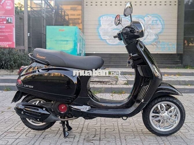 Piaggio Vespa LX 125 iGet Đen 2019