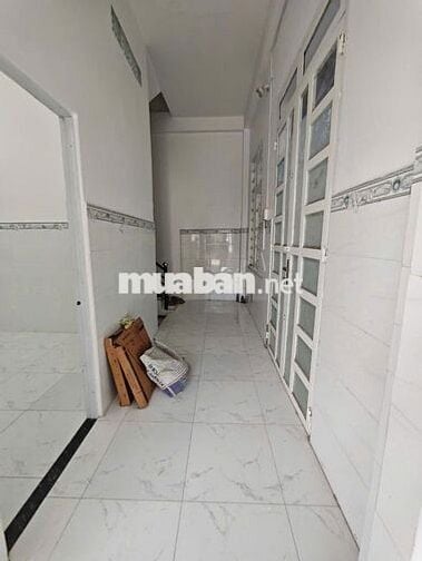 Cho thuê nhà 4 triêụ 2 góc mặt tiền gần bệnh viện Phụ Sản Cần Thơ