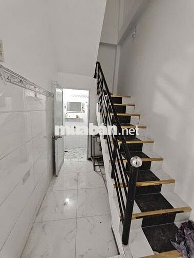 Cho thuê nhà 4 triêụ 2 góc mặt tiền gần bệnh viện Phụ Sản Cần Thơ