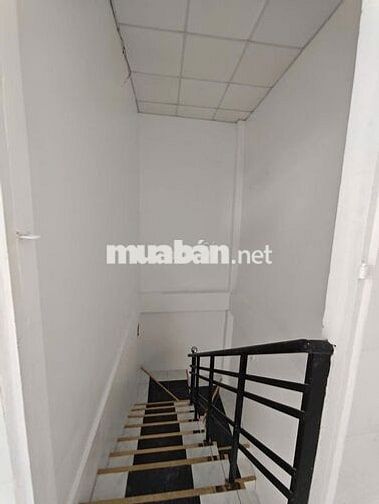 Cho thuê nhà 4 triêụ 2 góc mặt tiền gần bệnh viện Phụ Sản Cần Thơ