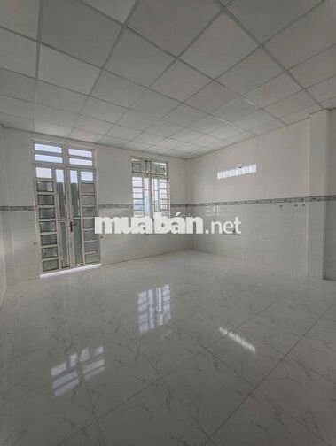 Cho thuê nhà 4 triêụ 2 góc mặt tiền gần bệnh viện Phụ Sản Cần Thơ