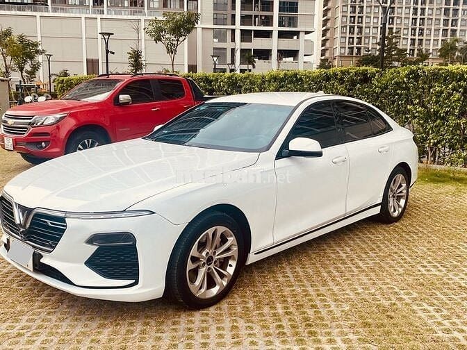 VinFast Lux A2.0 2022 A2.0 Tiêu chuẩn - 23878 km