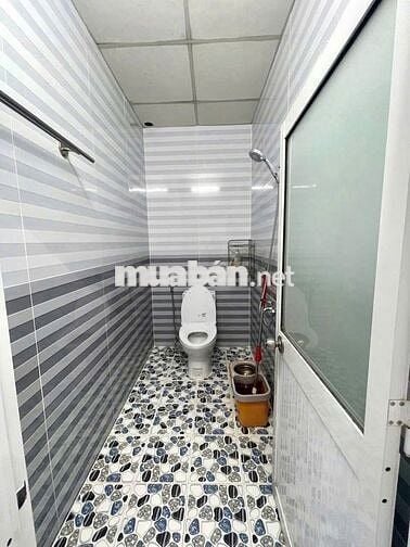 nhà 5 triệu 2 phòng ngủ sâu lưng bệnh viện Đa Khoa Trung Ương