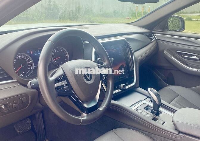 VinFast Lux A2.0 2022 A2.0 Tiêu chuẩn - 23878 km