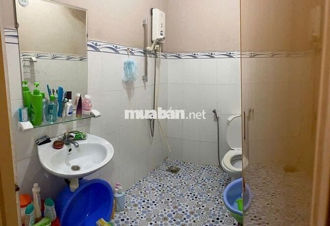 Cho thuê căn hộ 2PN gần Đầm Sen nhà đẹp sạch sẽ - giá mềm