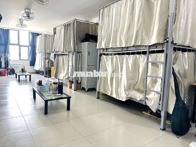 Cần pass giường KTX Dương Quảng Hàm