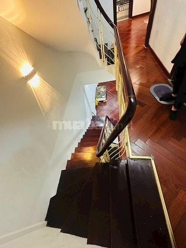 Bán nhà 5 tầng tại Vũ Hữu Thanh Xuân Hà Nội giá 18,9 tỷ