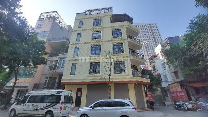 Cho thuê 51m2 lô góc vỉa hè rộng Mộ Lao, tiện làm văn phòng, cửa hàng 