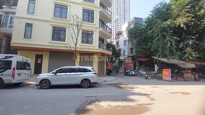 Cho thuê 51m2 lô góc vỉa hè rộng Mộ Lao, tiện làm văn phòng, cửa hàng 