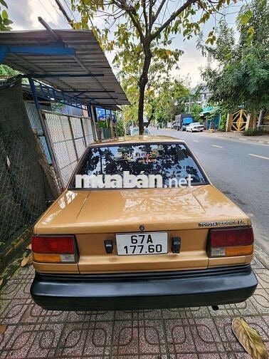 Toyota Corolla Vàng đồng