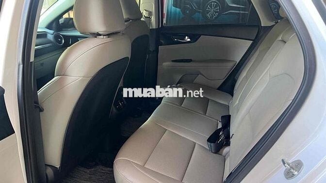 Kia Cerato 2021 1.6 AT DELUXE - 58000 km