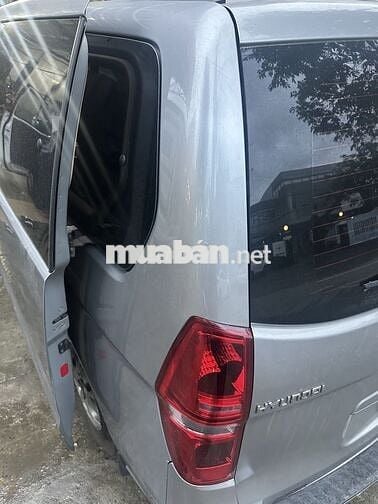 Hyundai Starex 2015 2.5D MT - 300000 km