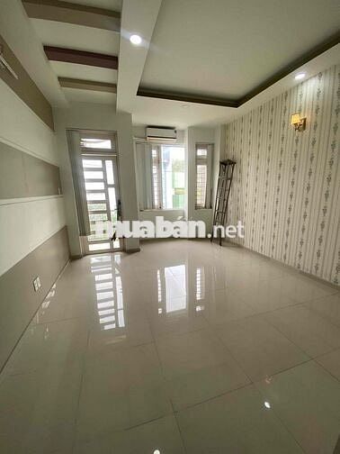 nhà 4 x 20, đúc 4 tấm , hẻm xe tải thông , lê văn thọ , p14