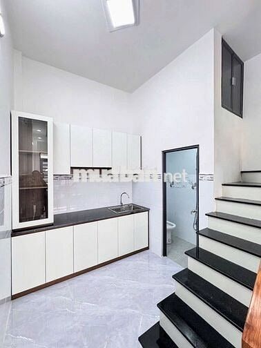 NHÀ NGUYỄN KHOÁI Q4- 2 TẦNG- 30m2- KO QH- CHỈ 4 TỶ