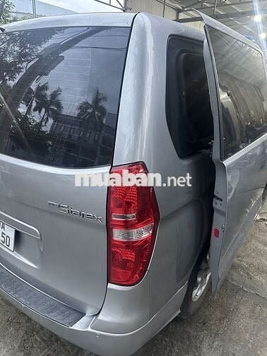 Hyundai Starex 2015 2.5D MT - 300000 km