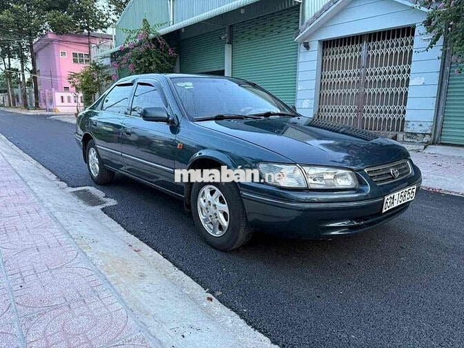 Toyota Camry 1999 - form đèn bông