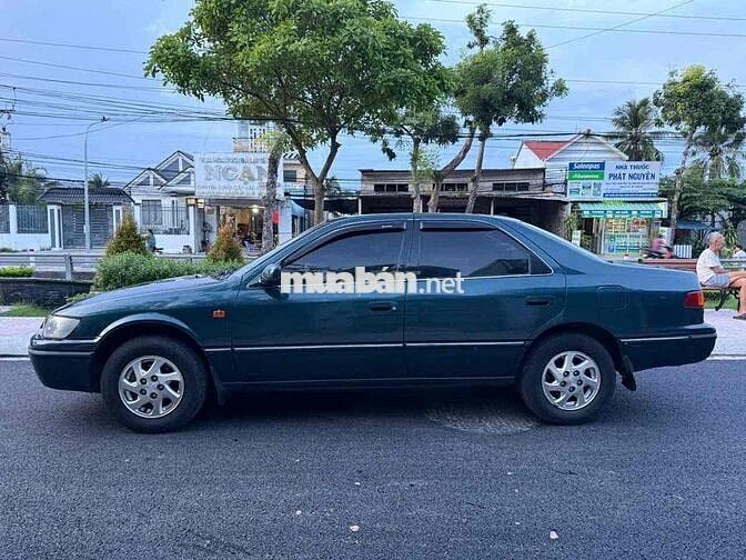 Toyota Camry 1999 - form đèn bông