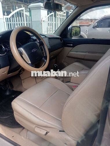 Ford everest đẹp 2011 tiết kiệm bền bỉ  1460000 km