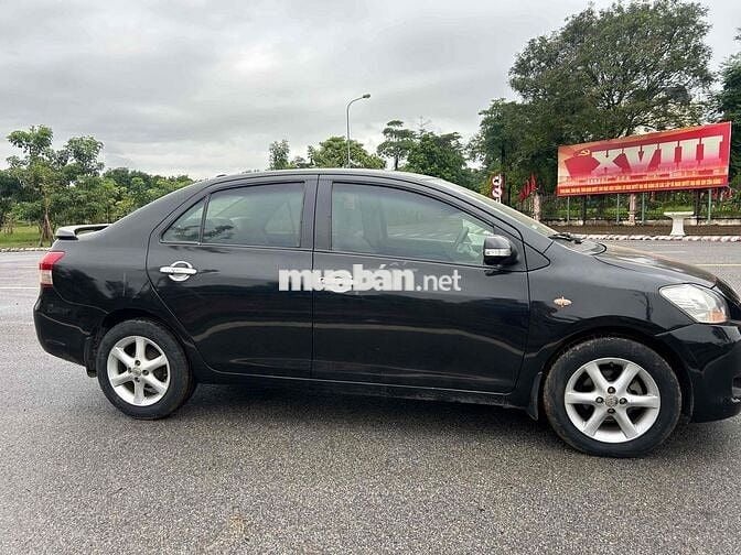 Toyota Yaris 2008 - 16 km