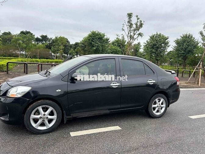 Toyota Yaris 2008 - 16 km