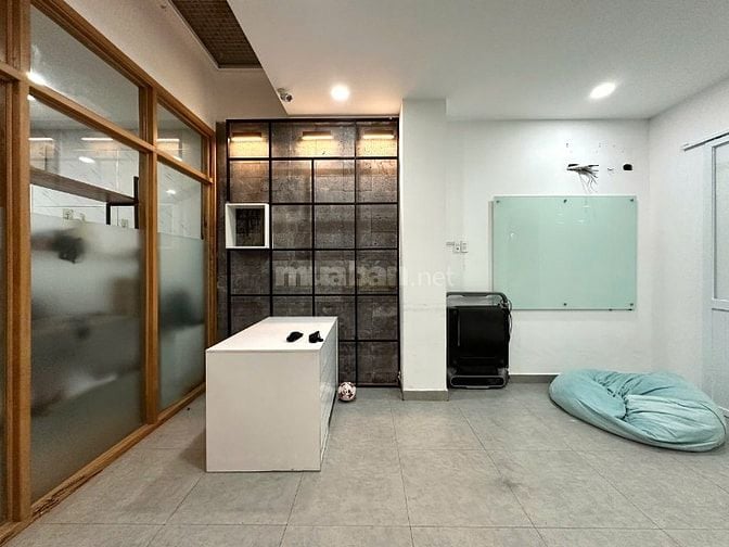 Cần bán gấp hẻm 5m khu nội bộ Hai Bà Trưng,Q.1.DT 4 x18, 5 tầng, 20 tỷ