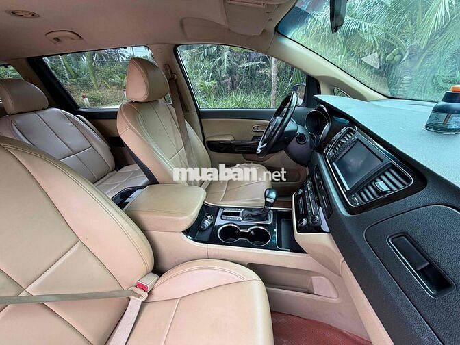 Kia Sedona 2020 2.2 DAT Deluxe - 300000 km