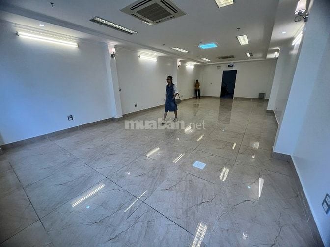 Cho thuê văn phòng tầng 1 và tầng 4, đường to rộng số 2A Đỗ Quang