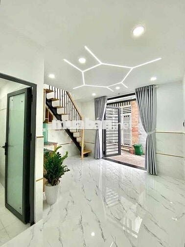 1 tỷ35, bán nhà 12m2, Tân Phú, 3 tầng, Công chứng vi bằng