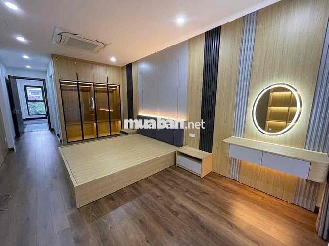 HOT NHÀ NGỌC THUỴ-VIEW HỒ-6T-Ô TÔ NGỦ NHÀ-ĐƯỜNG RỘNG-GẦN CHỢ , TRƯỜNG