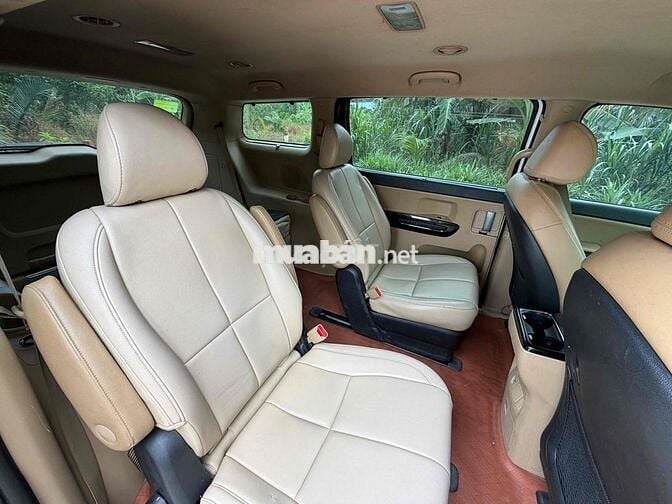 Kia Sedona 2020 2.2 DAT Deluxe - 300000 km