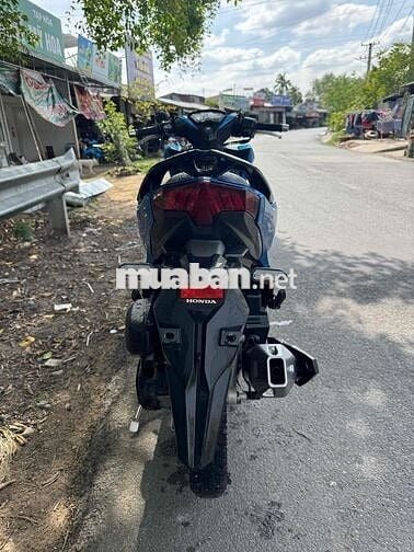 varivo lướt xe đẹp máy em zin.vo cặp .lh 090629960