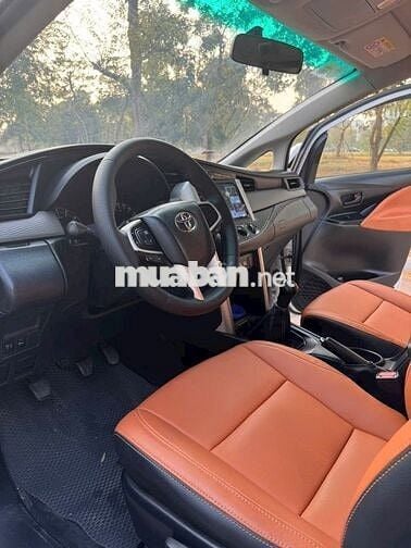 Invova nồi đồng cối đá vừa đi vừa phá k hỏng