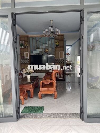 Bán nhà mặt tiền hai mặt tien nha long đien