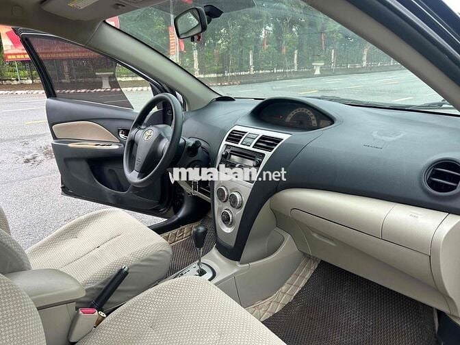 Toyota Yaris 2008 - 16 km