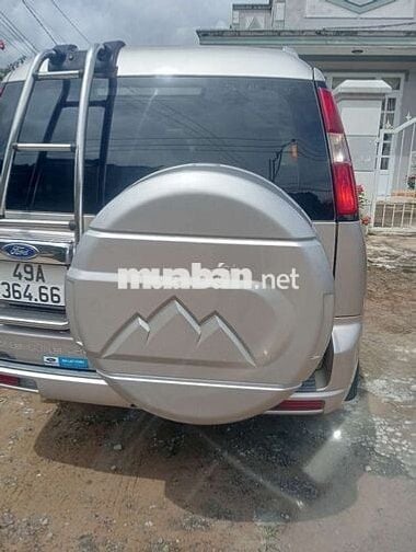 Ford everest đẹp 2011 tiết kiệm bền bỉ  1460000 km