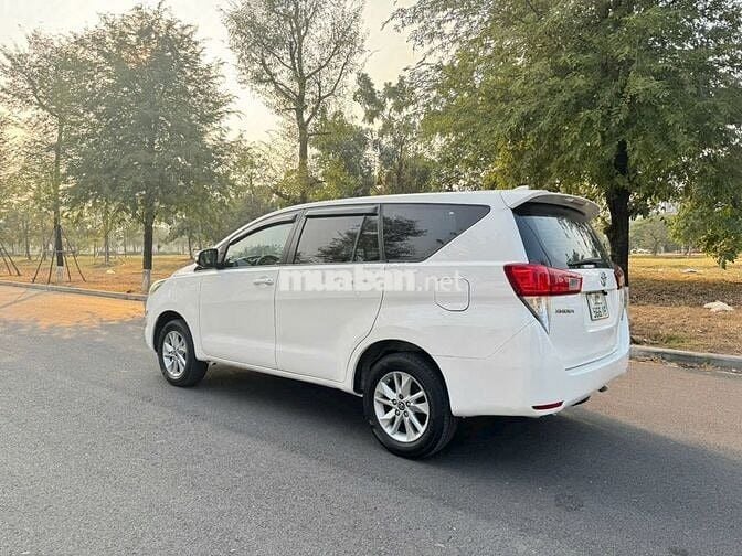 Invova nồi đồng cối đá vừa đi vừa phá k hỏng