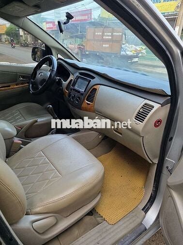 Toyota Innova 2009 G Bạc