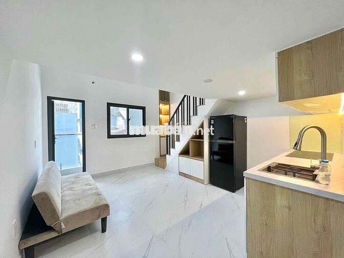 Căn Hộ Gác Thang Máy Hầm Xe Luxury Gác Cao 1m8 Ngay Toà Nhà Viettell