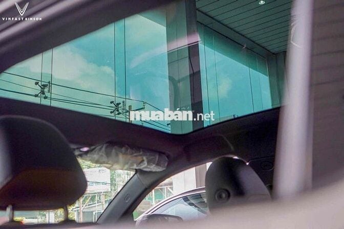 VinFast VF6 Limiter Xám/nâu sẵn giao liền