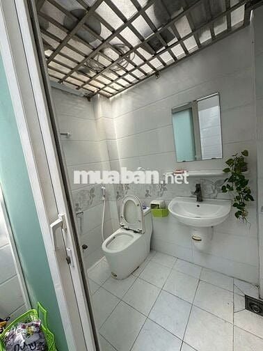 Nhà Nguyên Căn Khu Vành Đai - 5PN 6WC - 4x16m - Sẵn máy lạnh