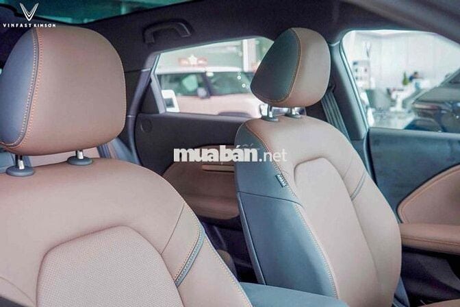 VinFast VF6 Limiter Xám/nâu sẵn giao liền