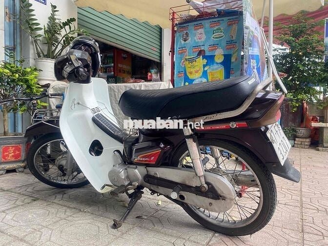 xe đi bốc . máy móc êm ru