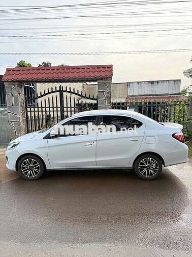 xe 2023 Premium 1.2 CVT - 15000 km