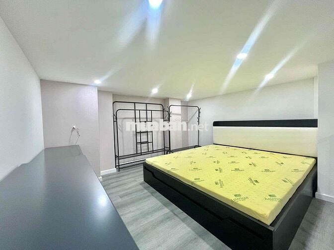 Căn Hộ Gác Thang Máy Hầm Xe Luxury Gác Cao 1m8 Ngay Toà Nhà Viettell